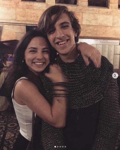 "Fiona tiene dos o tres años que
<b><a href="https://www.univision.com/entretenimiento/celebridades/les-ha-hecho-mucha-falta-la-esposa-de-eduardo-palomo-sobre-la-ausencia-del-actor-en-la-vida-de-sus-hijos-fotos" target="_blank">ella cuenta que se le borraron</a></b>, que no recuerda", dijo la viuda de Palomo, "como que hay mucho dolor".
<br>