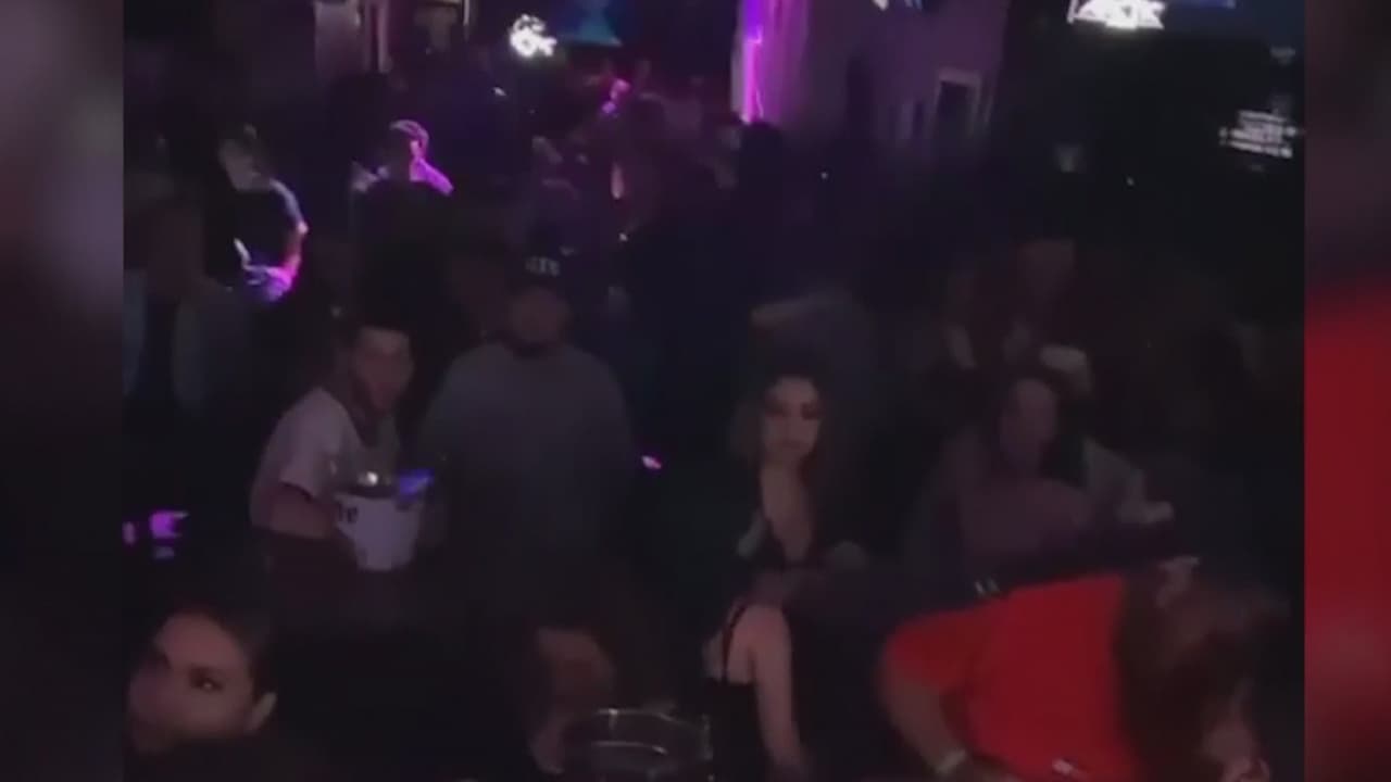 Se conocen videos de fiestas multitudinarias en suburbios cercanos a Chicago en tiempos de pandemia