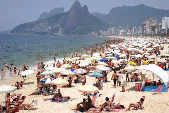Rio de Janeiro registró este miércoles un calor récord de 43.2 grados centígrados, la temperatura más, alta desde 1915, según el Instituto Nacional de Meteorología
