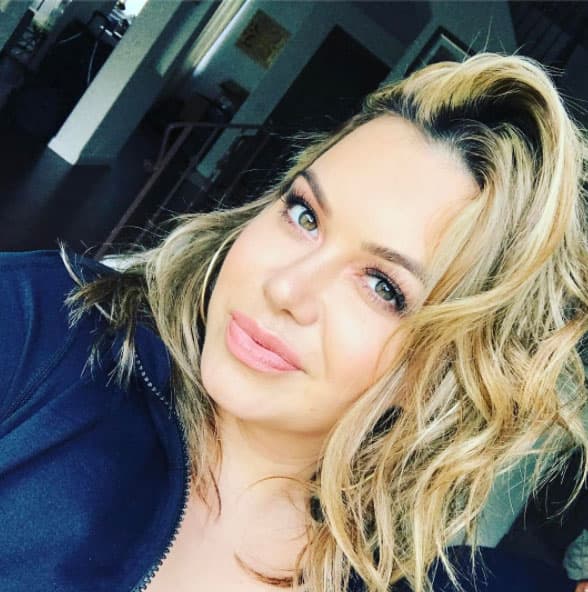 Chiquis, entre selfies y fotos de outfits, también comparte muchos videos de eventos y publicaciones de sus fans.