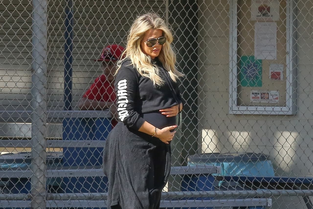 Incómoda, insegura, inútil: parece un 'hit' de Paquita, pero es la confesión de Khloé Kardashian