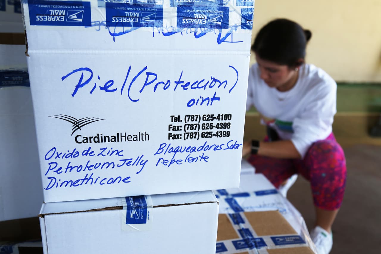 Voluntarios distribuyen medicinas para los pacientes del municipio oriental.
<br>