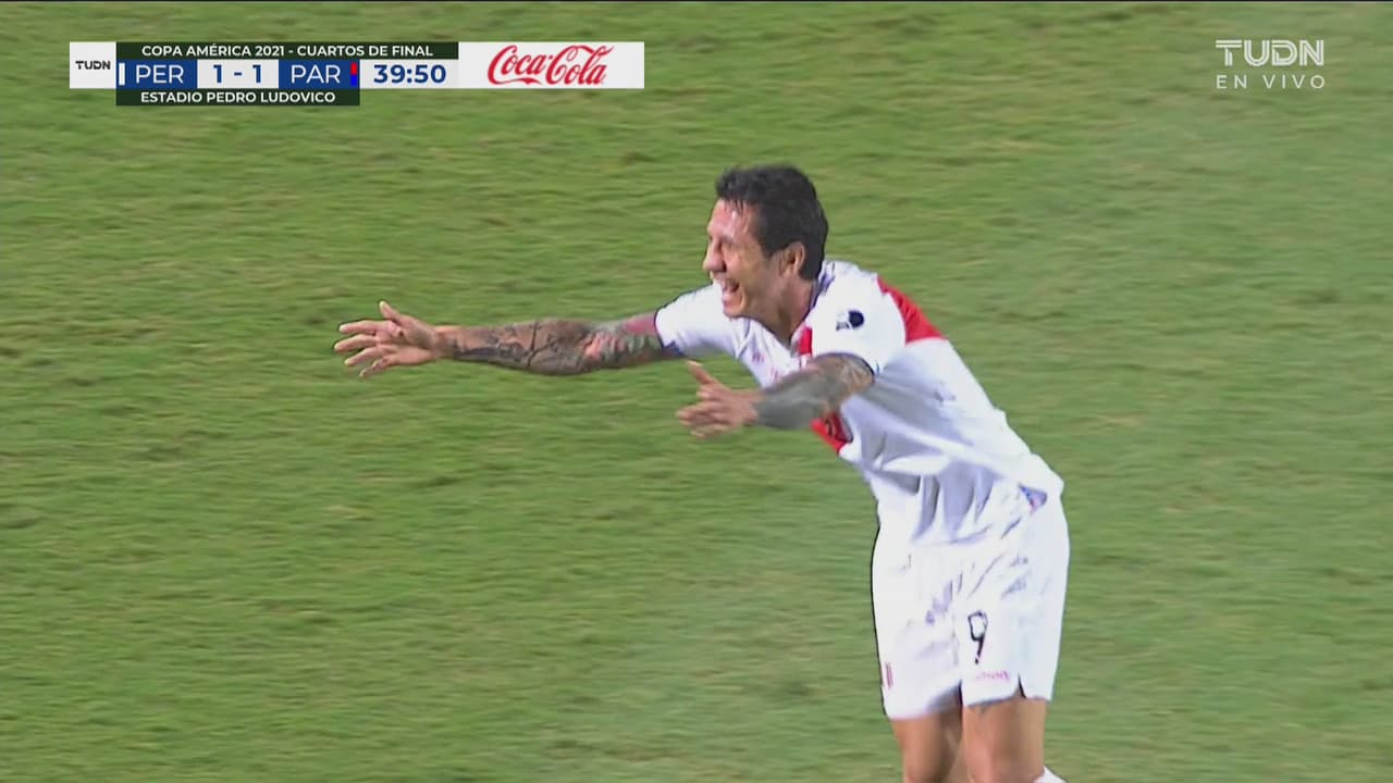 ¡Doblete de Lapadula! Perú es muy efectivo y se pone arriba 2-1