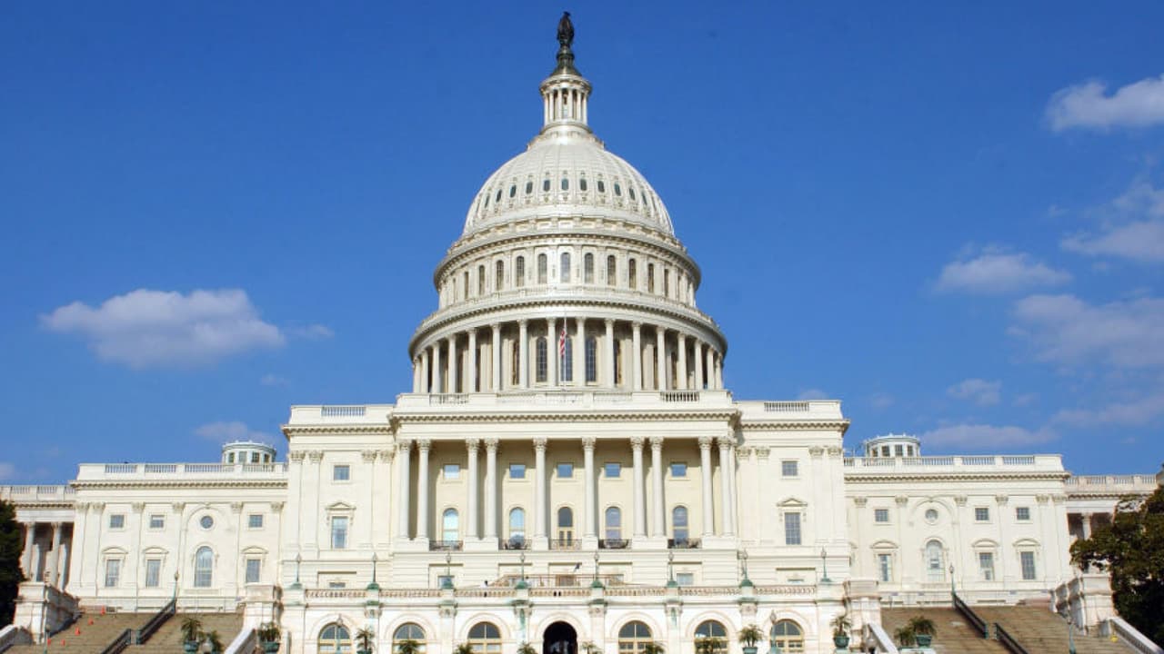 Paquete de estímulo y cheques de $1,400: qué esperar de las negociaciones del Senado esta semana