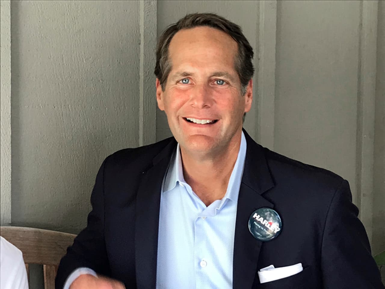 <b>Harley Rouda. </b>En su primera contienda electoral, este empresario de tecnología competirá por el escaño en la Cámara de Representantes por el Distrito 48 de California, sur de Los Ángeles, que ha tenido representantes republicanos en Washington DC desde su creación en 1993. Allí Hillary Clinton ganó por menos de un punto en las presidenciales de 2016.