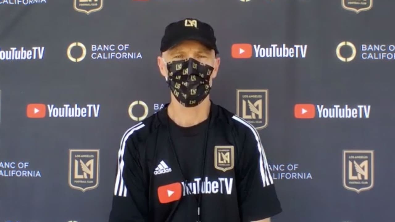 Bob Bradley: "Ver a Carlos Vela entrenando es un empuje para todos en LAFC"