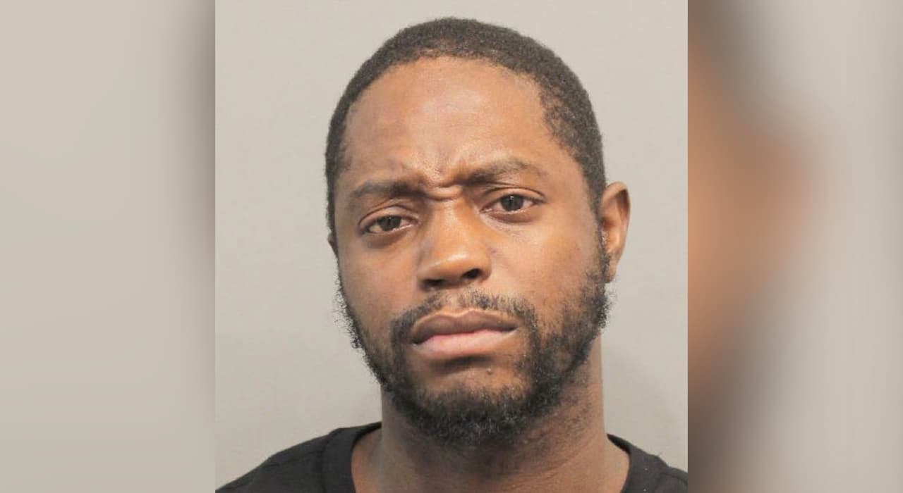 Atledo Ford, también presentó señales.