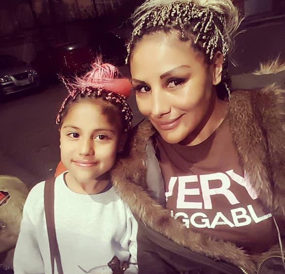 El amor que siente por su pequeña hija Natasha le ha dado fuerzas en su vida.