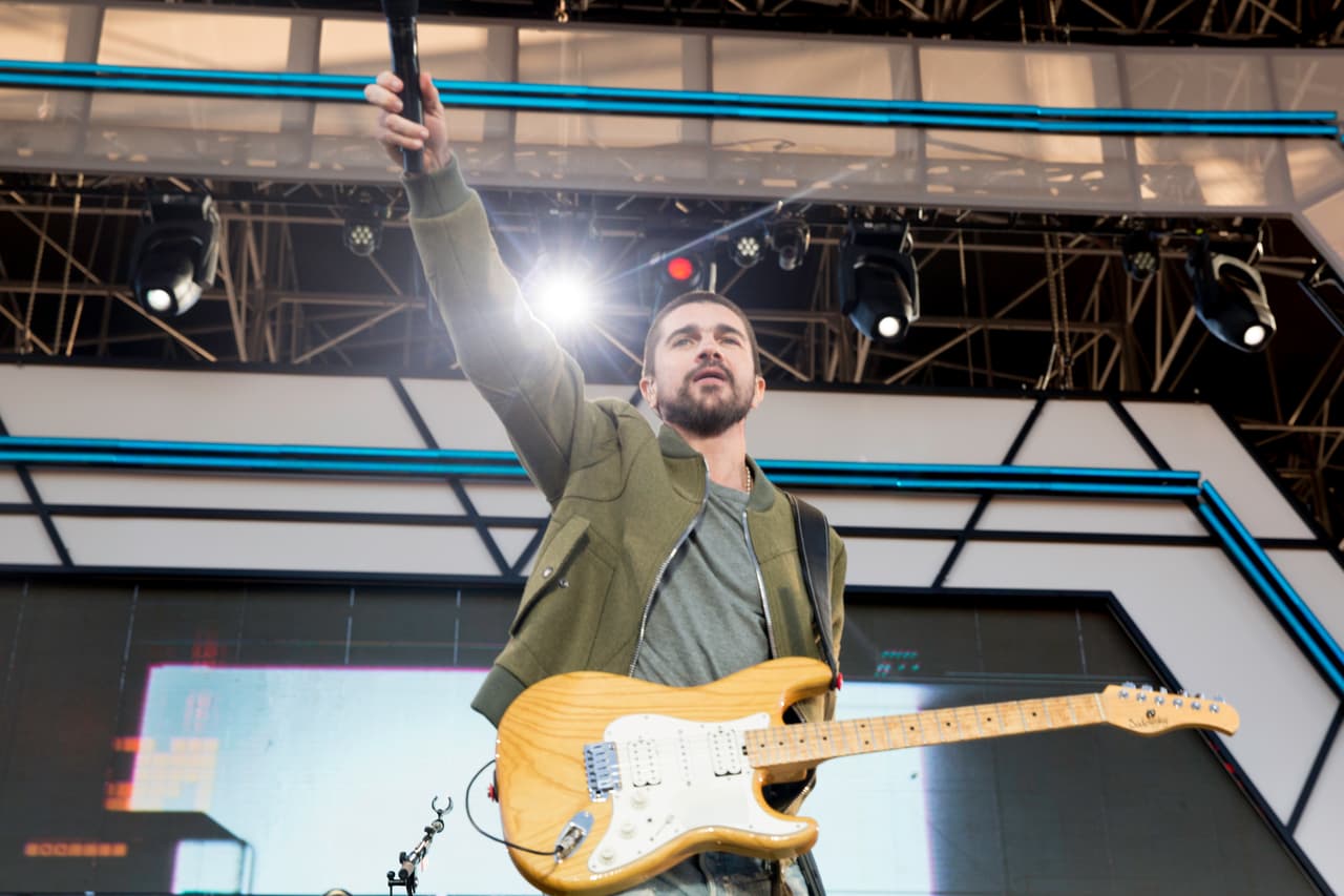 Juanes presentó en el escenario de RiseUp As One el tema 'Fuego', una de sus más recientes composiciones. Foto: David Maris.