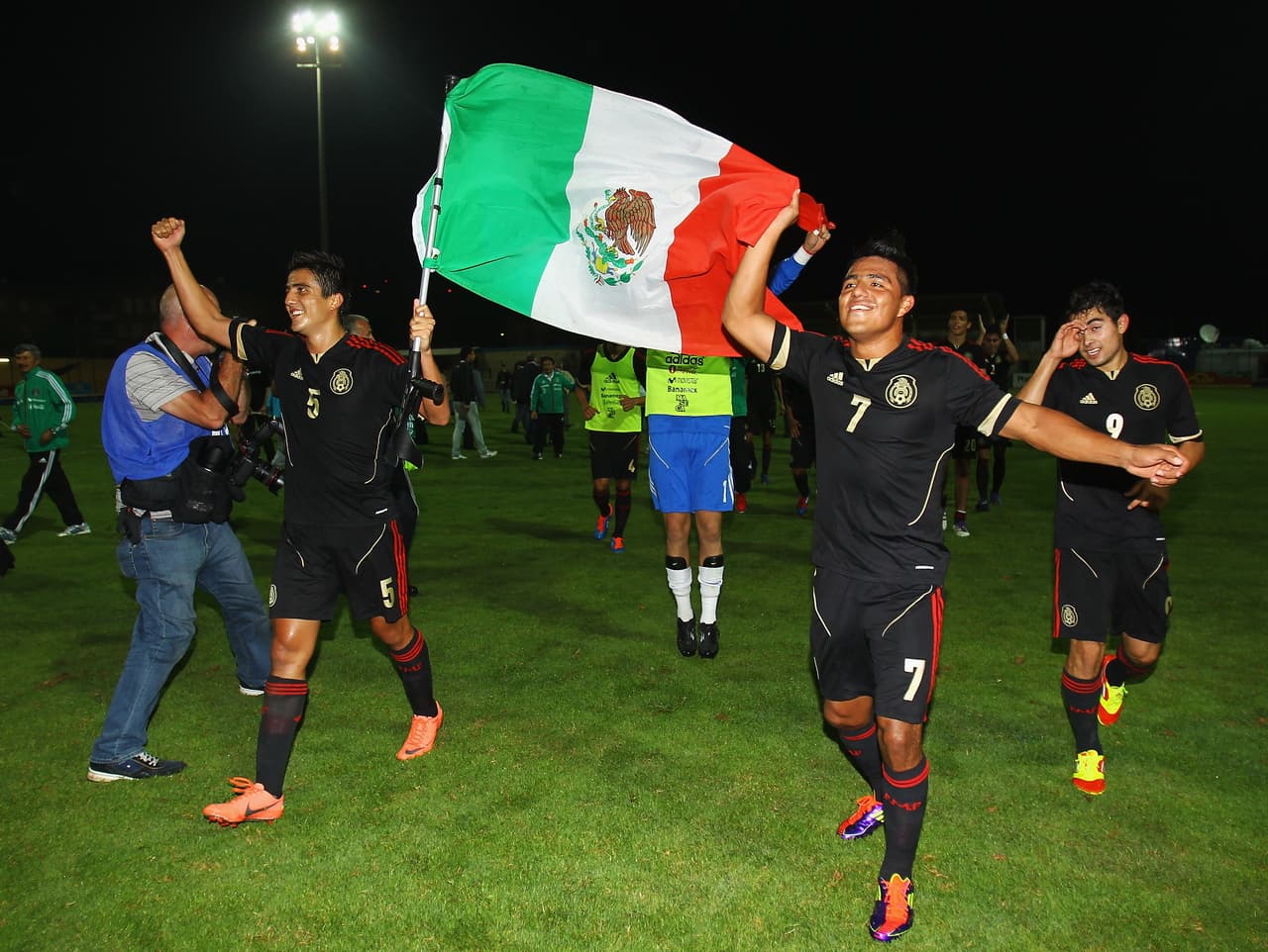 Fue la primera final a la que llegó México en Toulon y la tercera en la que se montó en el pódio, ya que en 1976 7 1997 logró el tercer puesto.