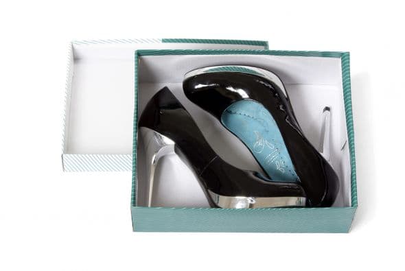 Son forma es parecida a los Stilettos, pero el tacón es arriba de 3.94 pulgadas (10cm). Seguro te proporcionarán estilo, altura y comodidad.