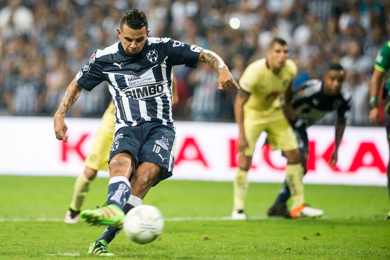 Celta de Vigo tiene en la mira a Edwin Cardona de Monterrey