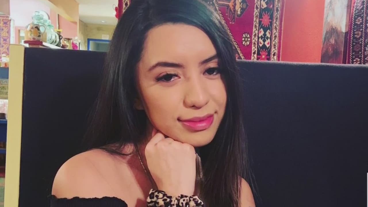 Marisela Botello llegó el pasado 2 de octubre a la ciudad para visitar a un exnovio, días después salió de fiesta, pero jamás volvió al lugar en el que se hospedaba para recoger sus pertenencias y perdió su vuelo de regreso a su hogar en Seattle. "Si ella no se comunica conmigo es porque no está bien", dice su madre, quien junto a la policía pide ayuda de la comunidad para encontrarla.