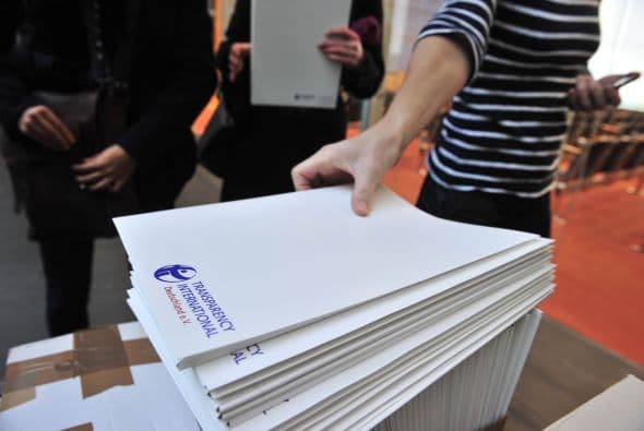 Robin Hodess, director de Política e Investigación en Transparencia Internacional, apuntó que este listado con la mayoría de países reprobados, muestra que la corrupción es un problema global importante.