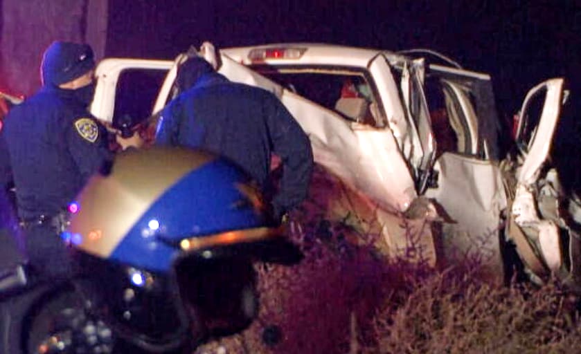 Hombre muere tras no respetar una señal de STOP e impactar contra camión en el condado de Fresno