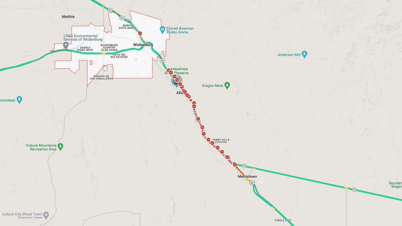 La US 60 está cerrada en ambas direcciones al sur de Wickenburg