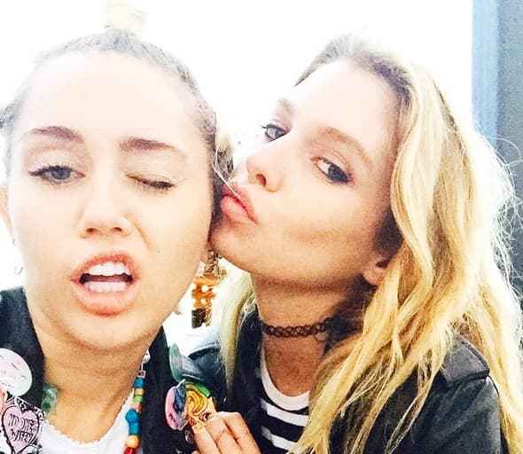 En su cuenta de Instagram Miley compartió algunos momentos con Stella. Parecía que la pasaban muy bien y varios daban por hecho ese romance.