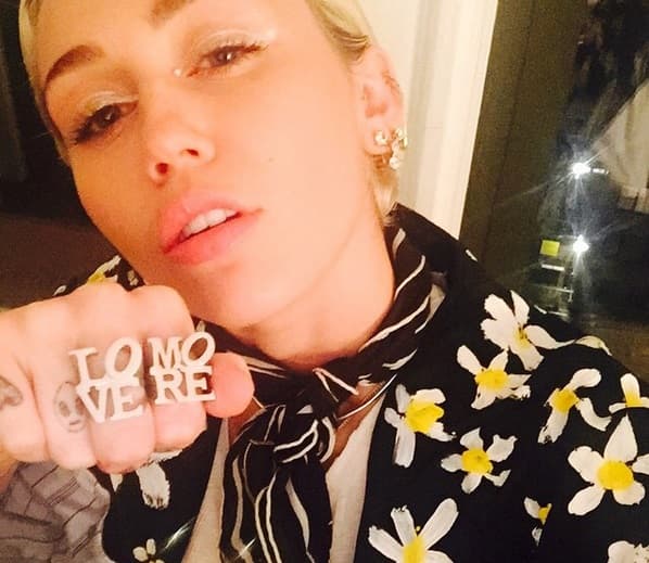 Su fallida relación Patrick y sus múltiples fracasos en el amor han llenado a Miley de sentimientos encontrados, pero ahora parece muy segura de lo que quiere.