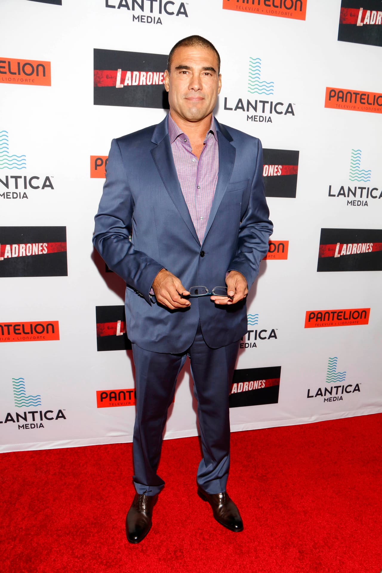 Los galanes se lucieron en la función de pre estreno en Hollywood de su divertida película.