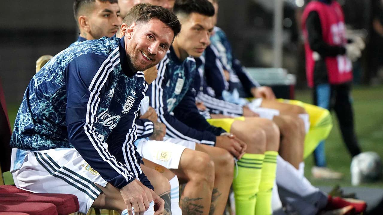 Messi se alista para volver al 11 de Argentina ante Brasil