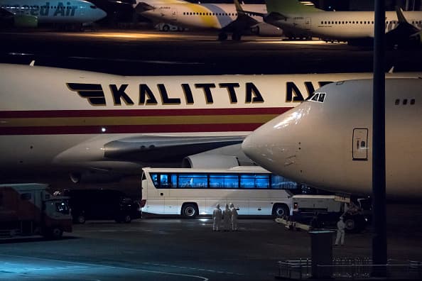 Llegan a San Antonio pasajeros a bordo de crucero que dio positivo al coronavirus  
