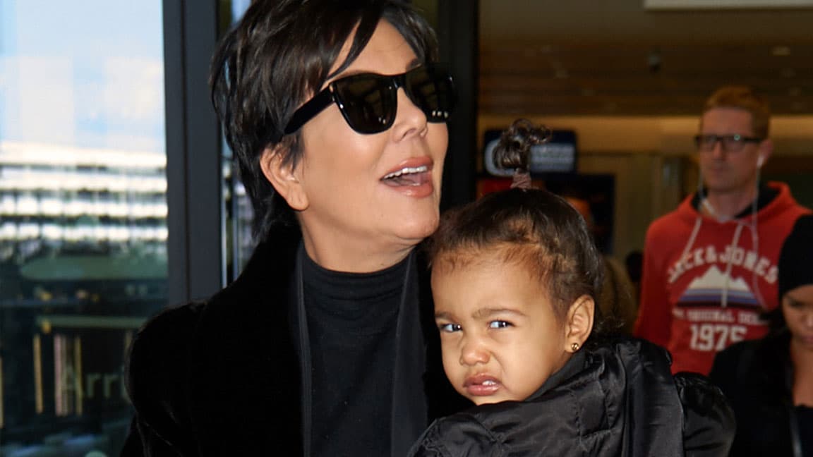 Hasta sacó los gestos de su papi.