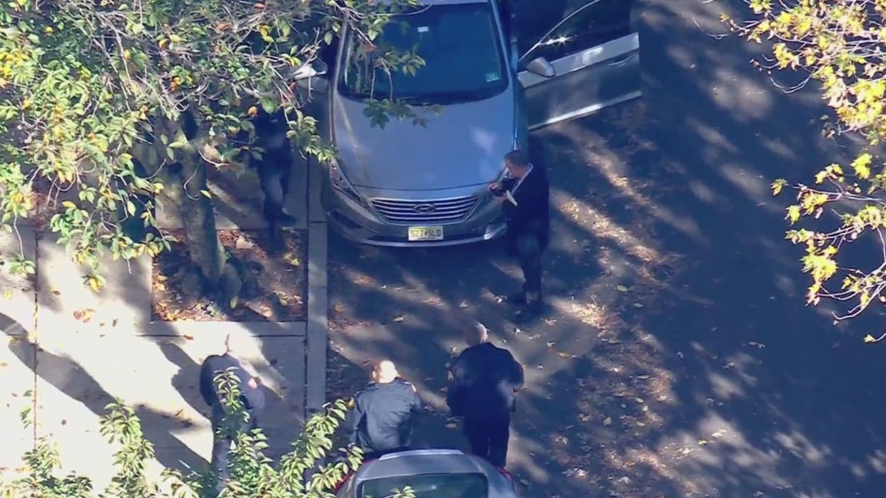 Hombre roba auto con niño de 3 años a bordo en Newark; es localizado minutos después