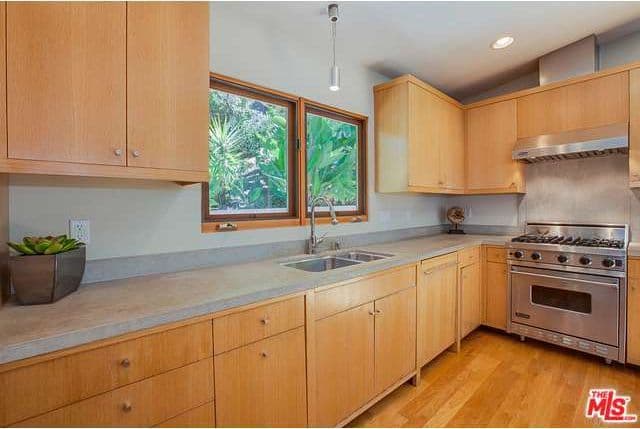 El concepto por el cual fue construida la convierte en una preciosura de 1,656 pies cuadrados de extensa belleza.