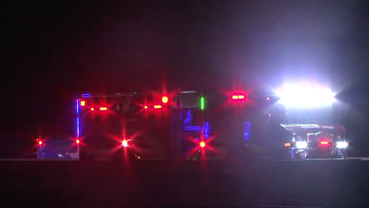 Varios vehículos la atropellaron y la mujer murió en la escena.