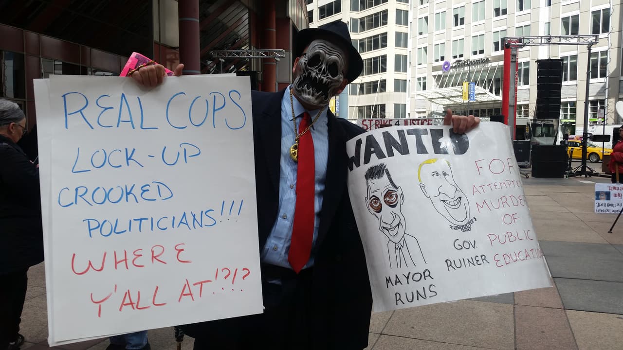 Con este paro laboral de un día, los maestros esperan que los legisladores en Springfield los escuchen y se liberen los fondos necesarios para financiar la educación pública y otros servicios sociales en la ciudad.