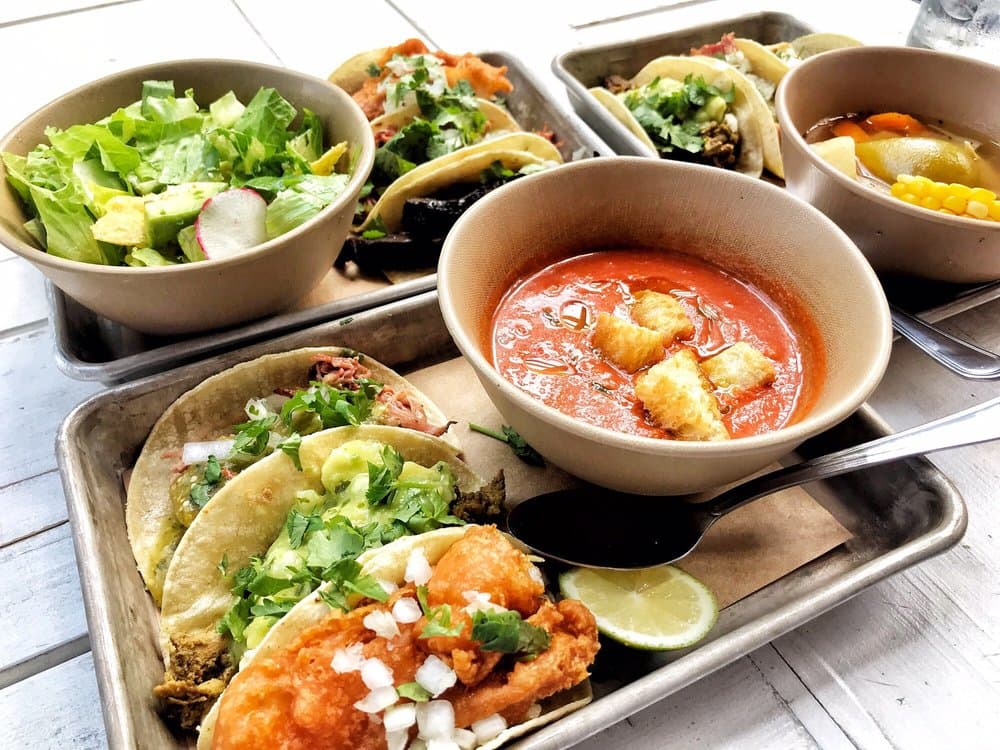 <b>Bartaco North Hills</b>
<br>Dirección: (919) 626-8226
<br>Teléfono: 4121 Main at North Hills St, Ste 105. Raleigh, NC. 27609
<br>Sitio web:
<a href="https://bartaco.com">https://bartaco.com</a>
<br>
<b><a href="https://www.yelp.com/map/bartaco-north-hills-raleigh">Cómo llegar</a></b>
<br>
<br>En Yelp, un usuario dijo: “Recomiendo encarecidamente este restaurante durante la hora feliz, una cita corta o incluso para pasar el rato. Harás amigos, la gente es amable en este restaurante”.