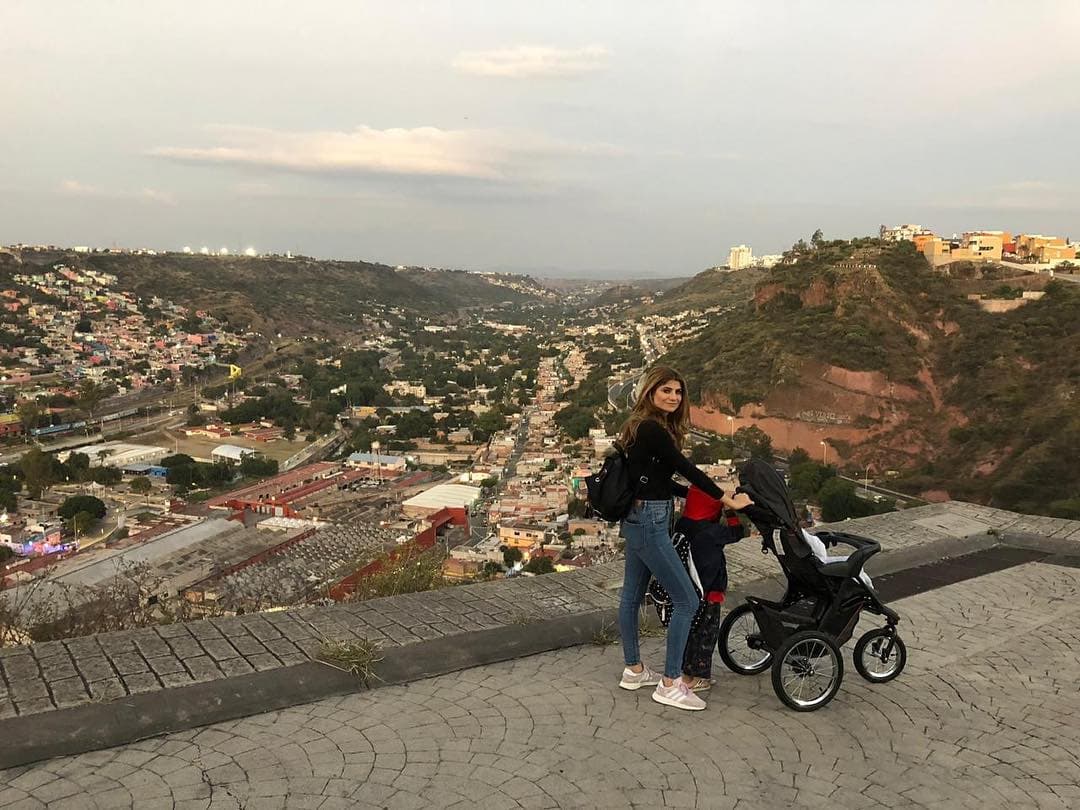 Afortunadamente, la pequeña Leonora ya se encuentra bien junto a sus papás y su hermanito León de 6 años.