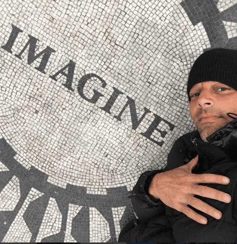 Ricky Martin anda muy viajero y así presumio su foto en el emblemático mocaico de Central Park, en Nueva York.