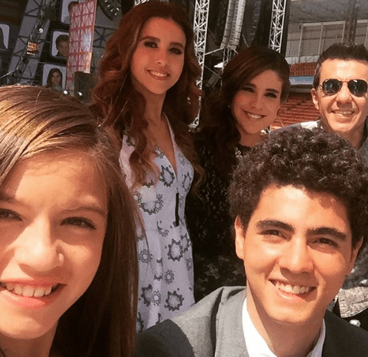 El éxito de
<b> Mi Corazón es Tuyo </b>llevó al elenco a realizar algunos shows en vivo.