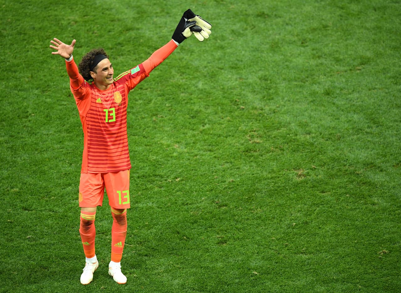 Guillermo Ochoa fue pieza fundamental para el histórico triunfo de México contra Alemania. Memo tuvo particularmente una atajada clave en la que desvió un balón de Kroos poco tiempo después del tanto de 'Chucky' Lozano. Desinfló de un lance la reacción teutona.