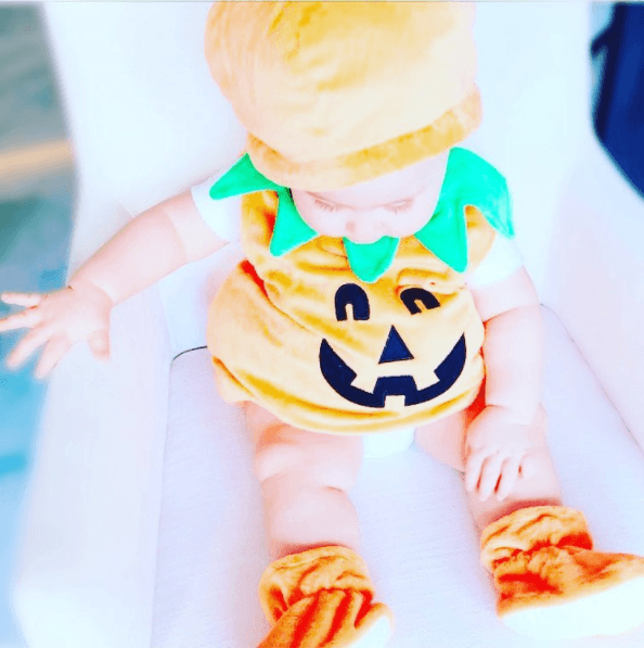 A los 11 meses de nacido cada vez se parece más a su madre cuando era chiquita.