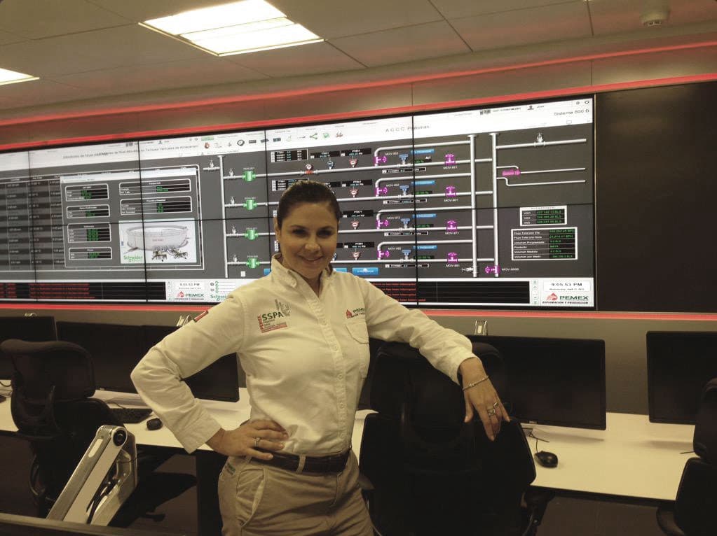 También fue parte del elenco de "Héroes de la seguridad", una película hecha para PEMEX.