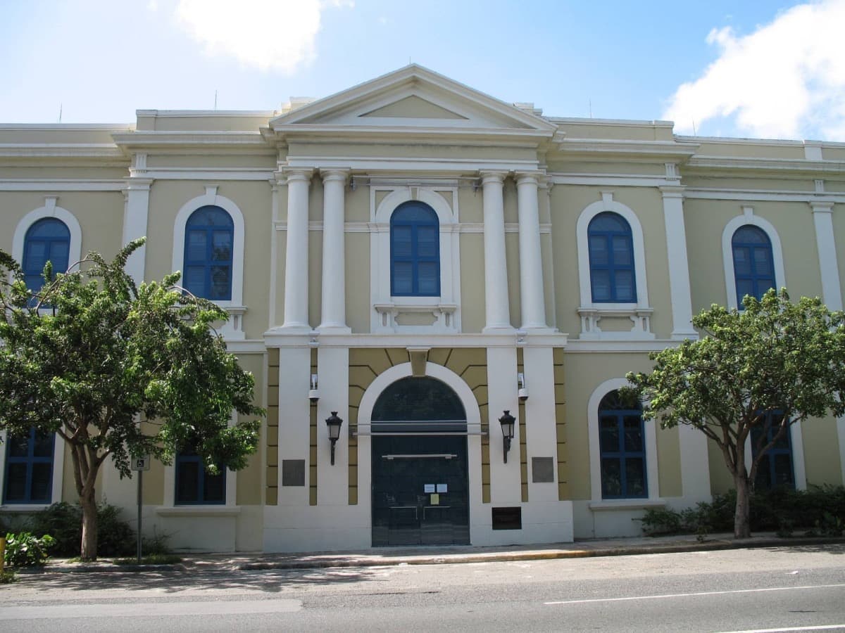 Además, el ICP anunció que luego de realizar el proceso de limpieza y desinfección en la Biblioteca Nacional y Archivo General de Puerto Rico reanudó sus labores de servicio al público de manera parcial según se establecen en las normas de distanciamiento y salubridad.