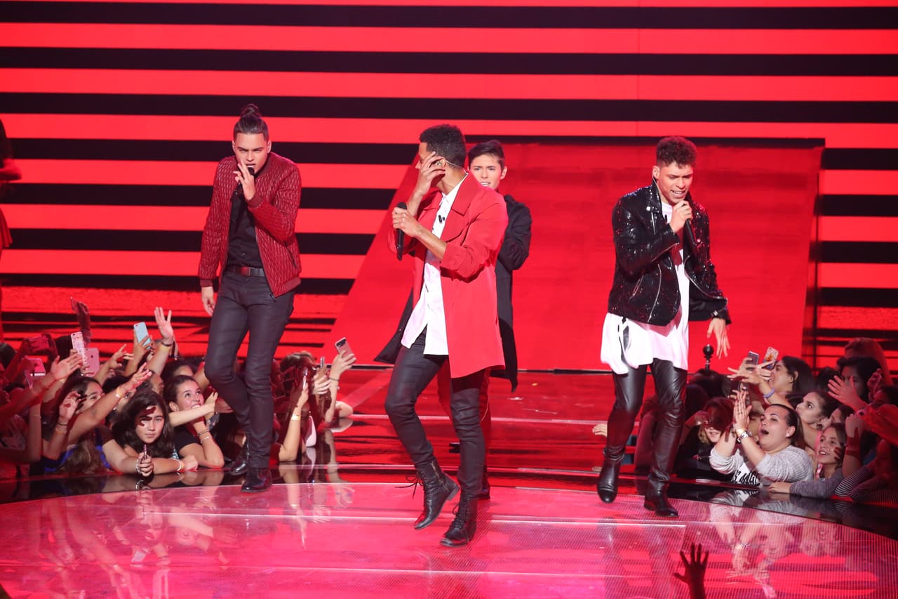 La versión de este tema de Marc Anthony tuvo muy buenos comentarios de parte de Mario, Laura y Wisin.