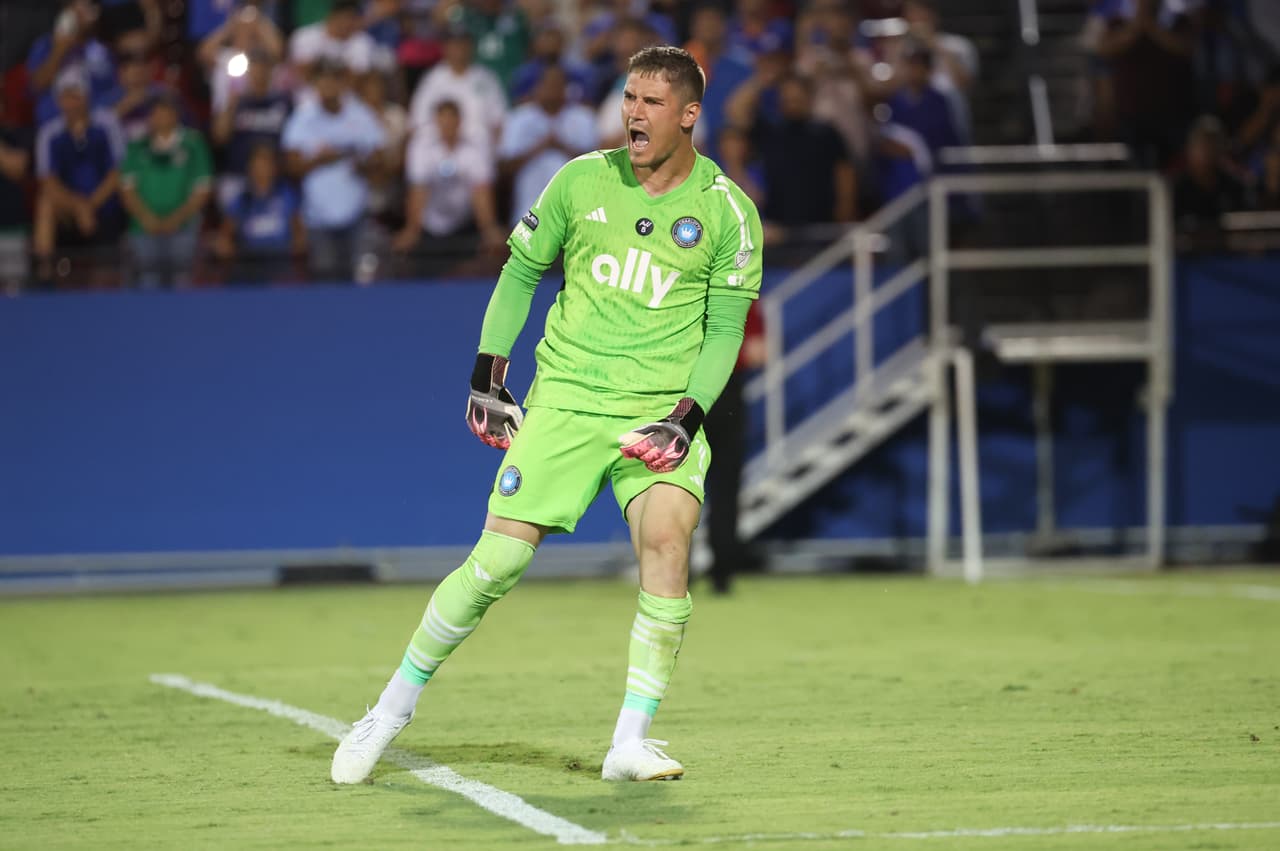 ¡Muralla Balcánica! Charlotte descarriló al Cruz Azul de la mano del ataja-penales croata