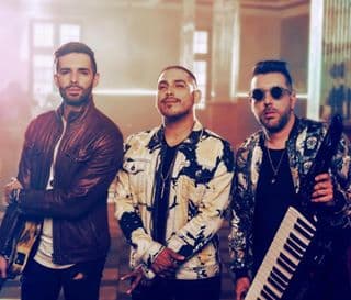 El año pasado colaboró con 
<b>Alkilados</b>, banda colombiana que llevó lo pop a lo urbano. Juntos grabaron el tema 'Ven'.