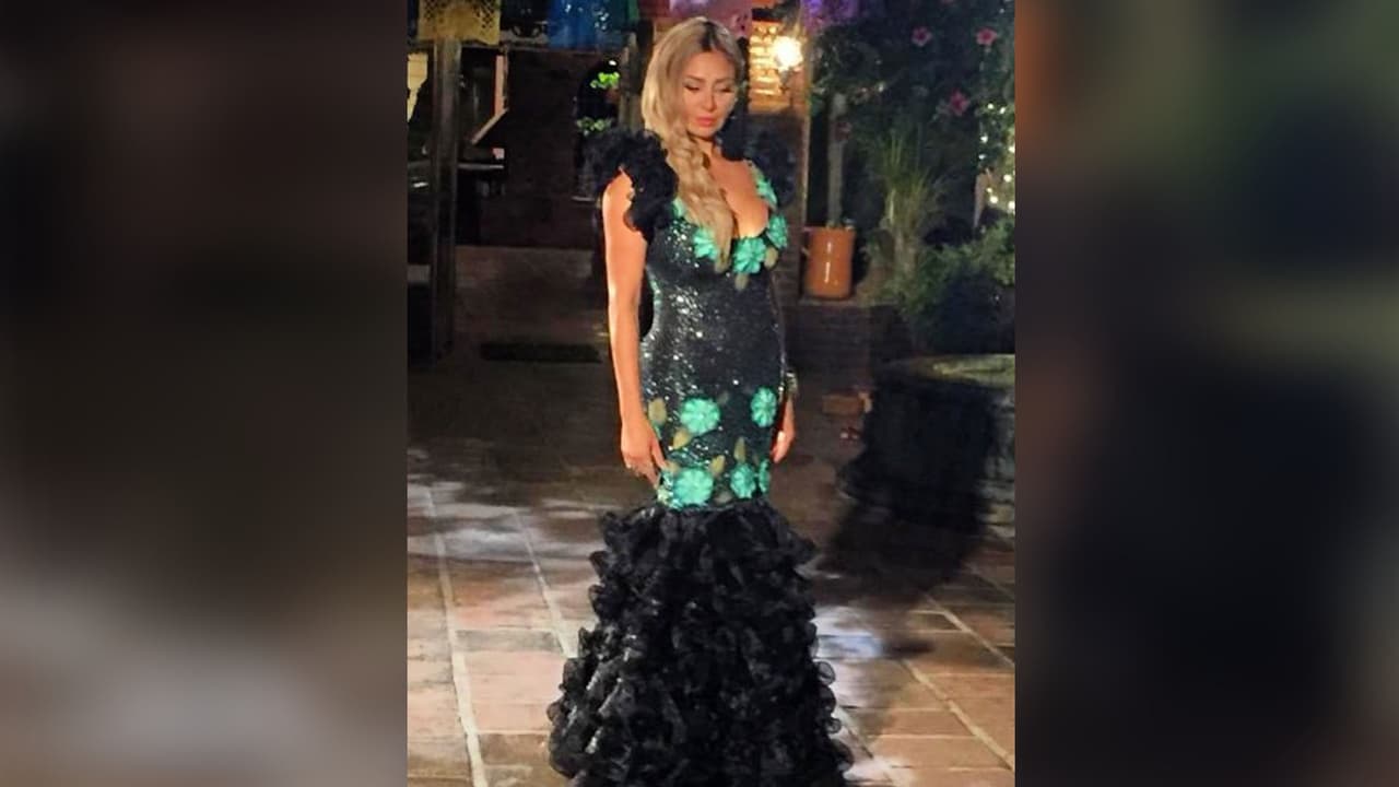 Cristina Eustace llega enseñando ‘carne’ en un homenaje a Rocío Durcal con ‘Me Refugié En Tu Juventud’ 