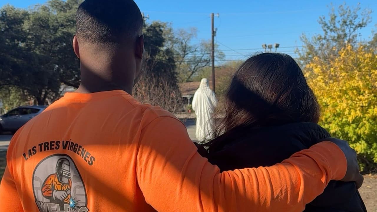 Hispano llegó a EEUU con $500 y una promesa a la Virgen; hoy es dueño de un taller en Texas