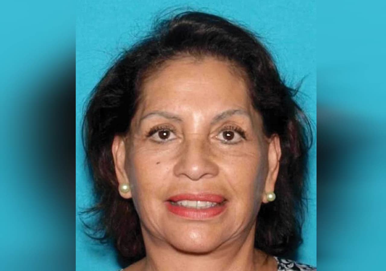 Hallan a una mujer “encobijada”