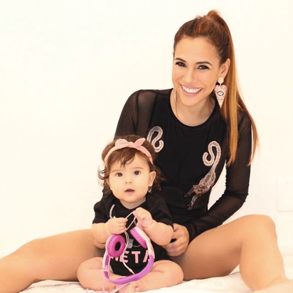 La locutora y DJ colombiana es mamá de la pequeña Julieta, una linda bebé que le pone color a los días de Vela.