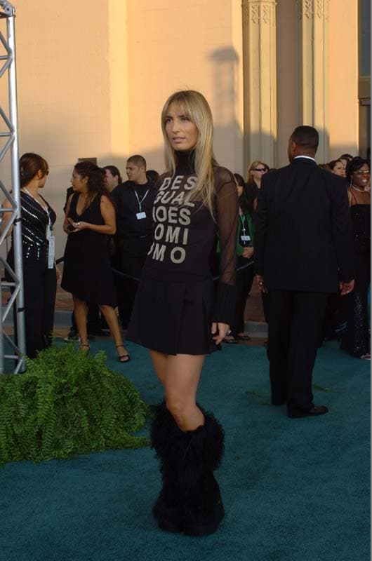 Carolina Ricco es una mujer hermosa, pero falló con su atuendo a la entrega. Parecía que iba a esquiar, no a una alfombra.