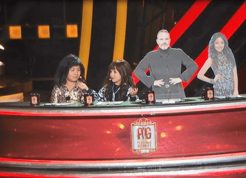 Los dos minis se encargaron de hacer una increíble imitación de Verónica Castro y Albertano.