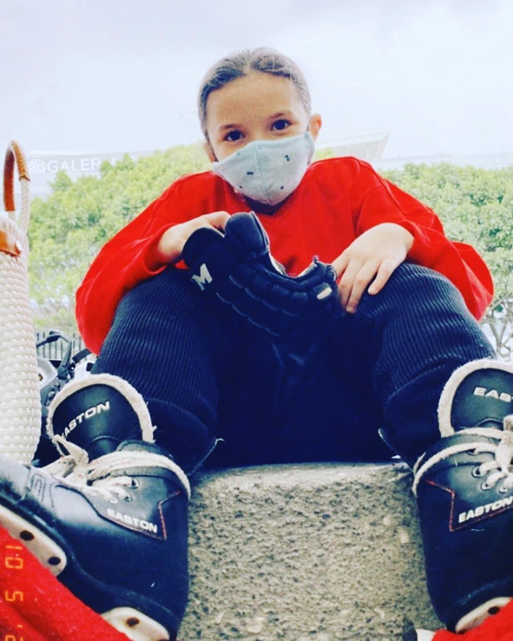 Señaló que en realidad le gustaría destacar en los deportes y que en futuro quisiera desempeñarse como "entrenadora de hockey".