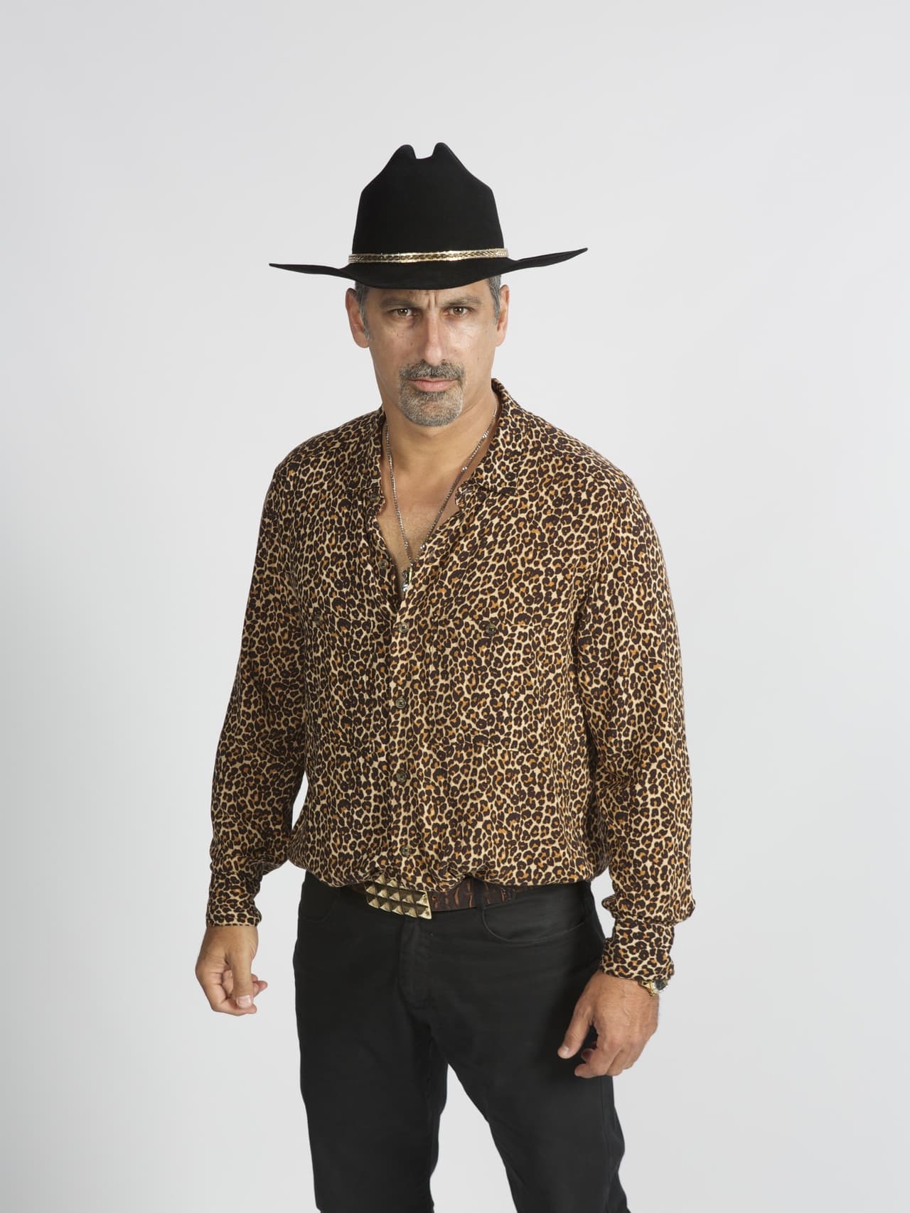 Ni la DEA, ni la traición de su primo Rafael, ni las ganas de Rogelio de asesinarlo, han podido detenerlo.