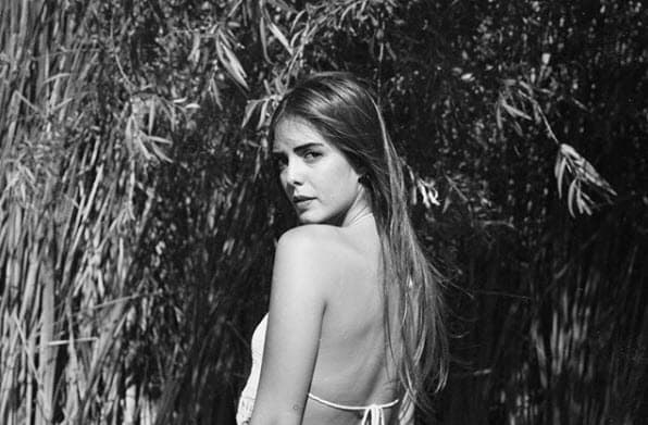 La joven de 22 años ya inició con algunos proyectos dentro del mundo del modelaje: "María ahora empieza una carrera como modelo, quiere ser actriz. Llevó mucho tiempo que ella descubriera que lo traía, como dicen, en la sangre, pero eso es lo importante, que sea una decisión de ella”, explicó su padre, Ariel López Padilla, para 'Ventaneando'.